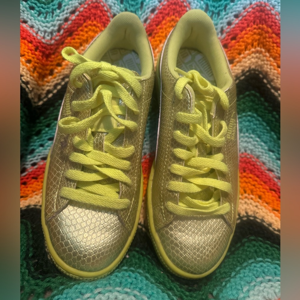 Puma Women's Sneakers metallic neon yellow